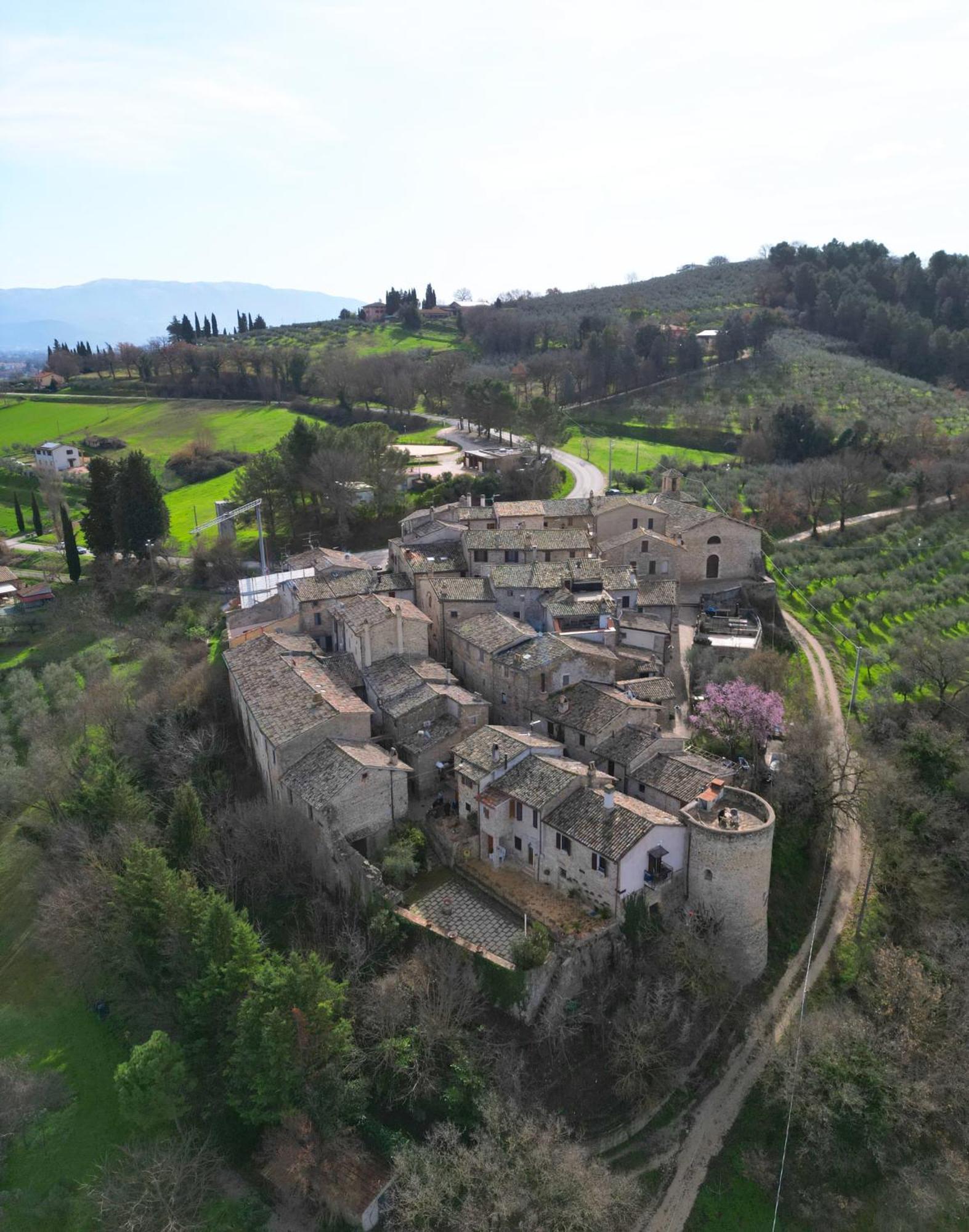 Ostello Bello Assisi Bevagna ภายนอก รูปภาพ
