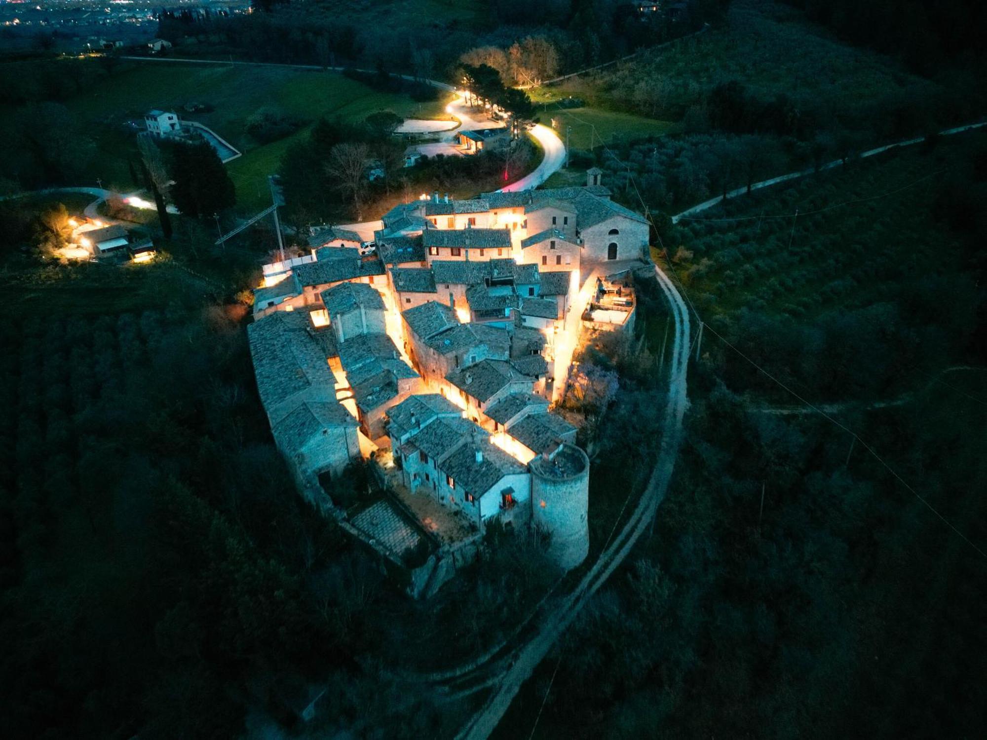Ostello Bello Assisi Bevagna ภายนอก รูปภาพ